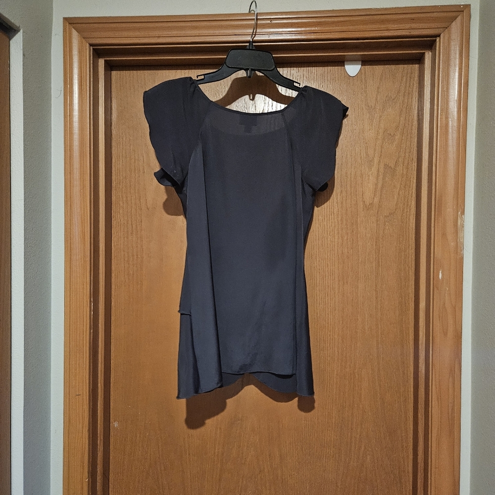 NWOT MOSSIMMO SUPPLY short sleeved charcoal grey pullover blouse. Size small